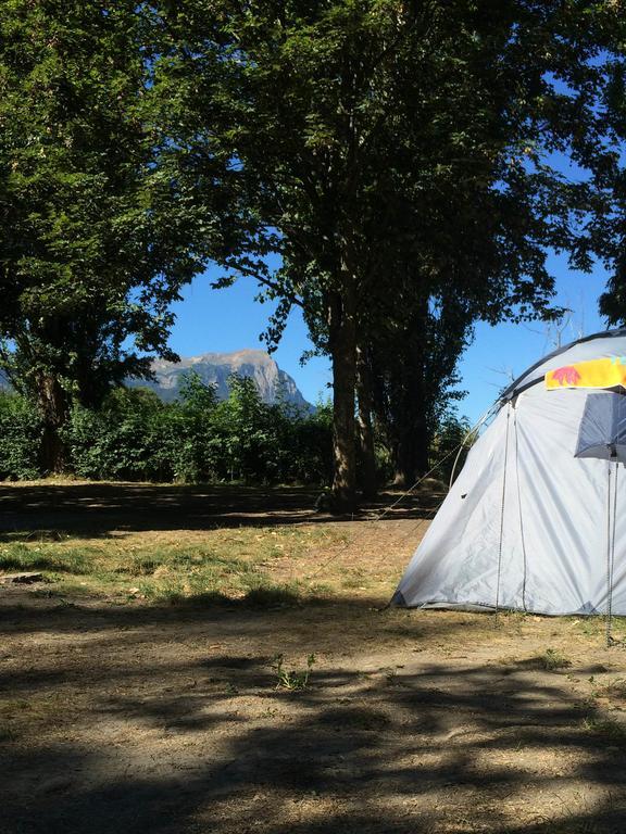 Camping Les Grillons Hotel Embrun Ngoại thất bức ảnh